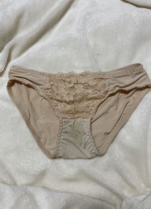 [Premium Used] Beloved since high school, beige lace panties