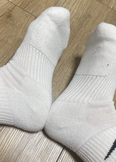 [Premium Used] Bonus included NIKE crew socks