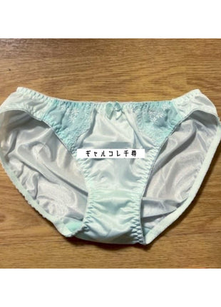 [Premium Used] Light blue panties of a female college student