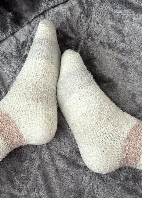 [Premium Used] [Fuzzy] Socks worn for 3 days