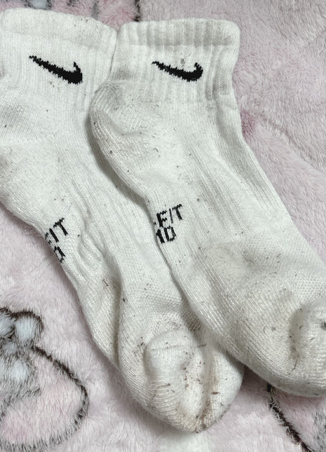 [Premium Used] Worn unwashed white NIKE socks white socks