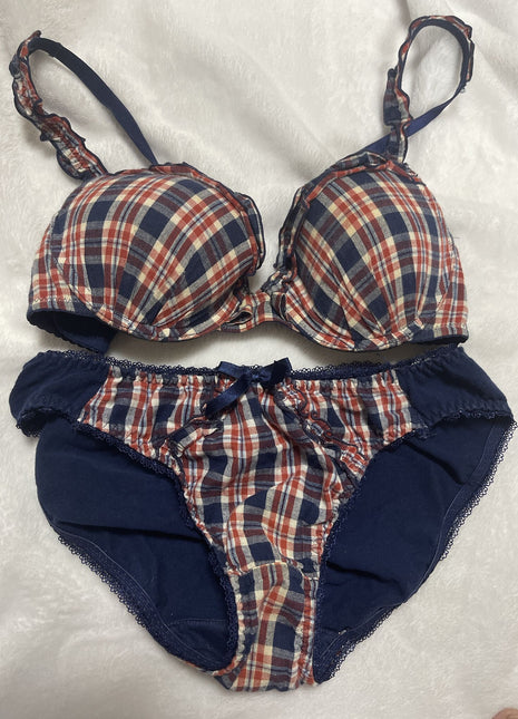 [Premium Used] Rare middle school era bra and panties ❤️