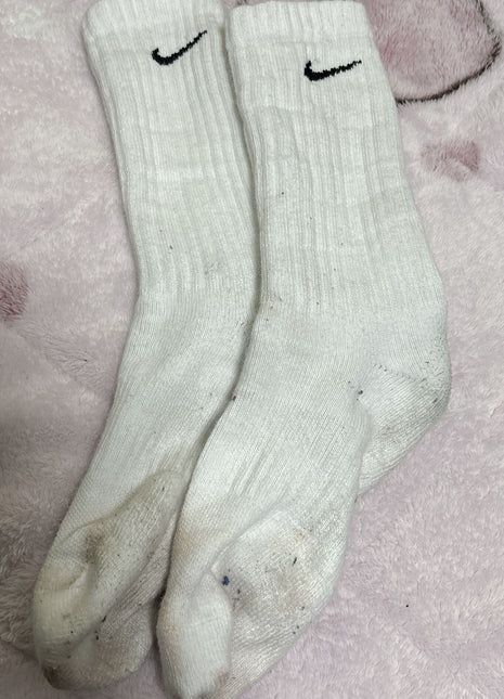 [Premium Used] Three-day worn ♡ white NIKE crew socks