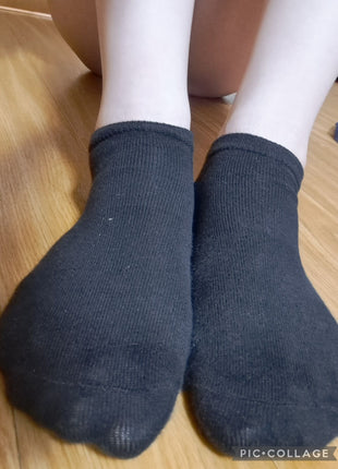 [Premium Used] Black socks worn for 3 days by a new nurse, truly smelly.