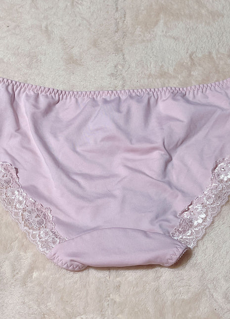 [Premium Used] Deliberately wearing snug panties for a full day's work.