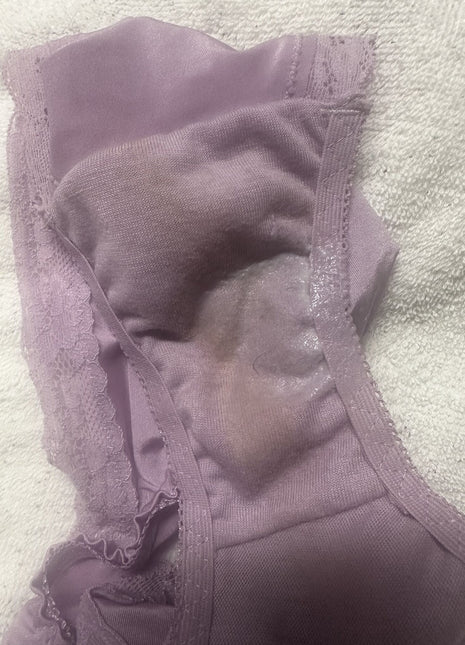 [Premium Used] Worn for two days, these panties have been used for personal enjoyment. Full-back style panties.