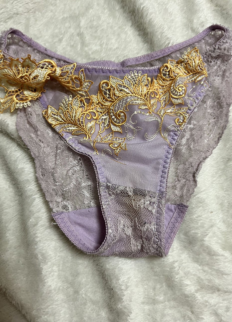 [Premium Used] Worn-out panties.