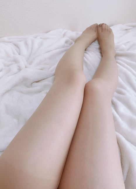 [Premium Used] A set of two pairs of stockings worn for one day.