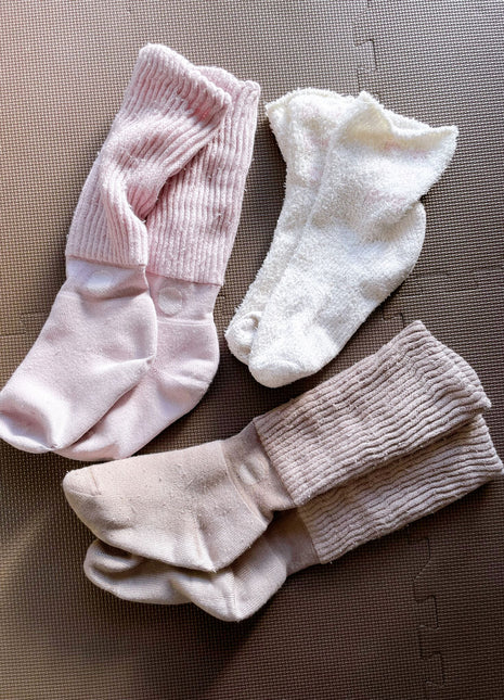 [Premium Used] Fluffy socks worn for one day.