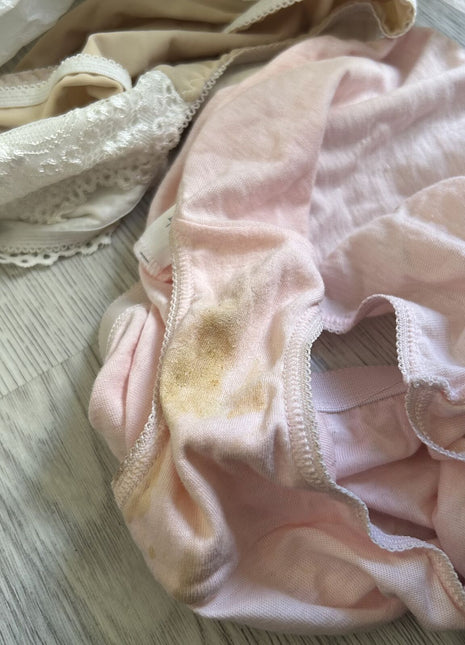 [Premium Used] Extremely smelly worn panties, two pieces.