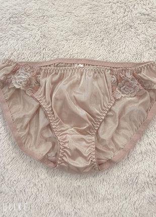 [Premium Used] Beige satin panties.