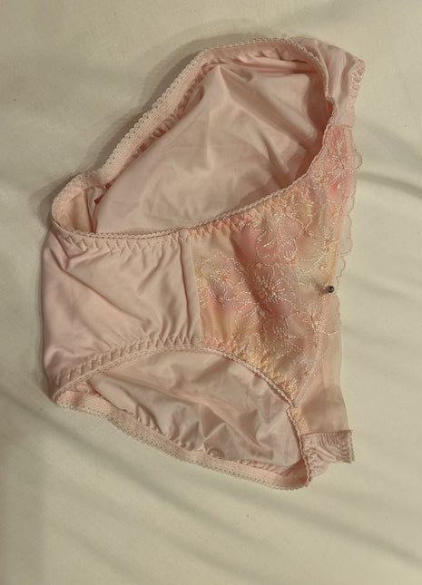 [Premium Used] Free option available: Panties with tutuanna face-exposure wearing images.