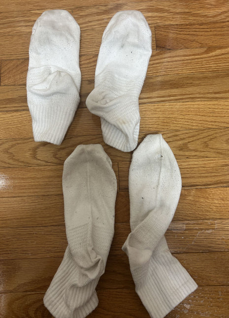 [Premium Used] White socks worn during student days with sweat and body odor embedded. Set of 2 pairs.