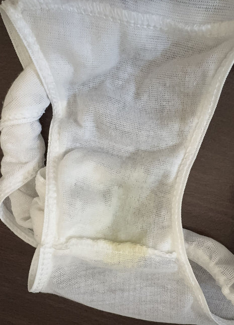 [Premium Used] Underwear worn by a married woman before her period.