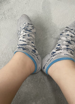 [Premium Used] Worn-out transparent socks worn for seven years by a woman.