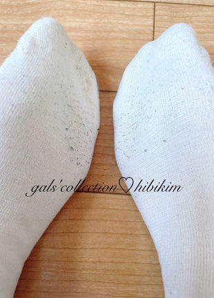 [Premium Used] Worn for two days, favorite socks 🤍 white