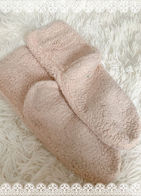 [Premium Used] Limited Edition: Fluffy Room Socks ❤