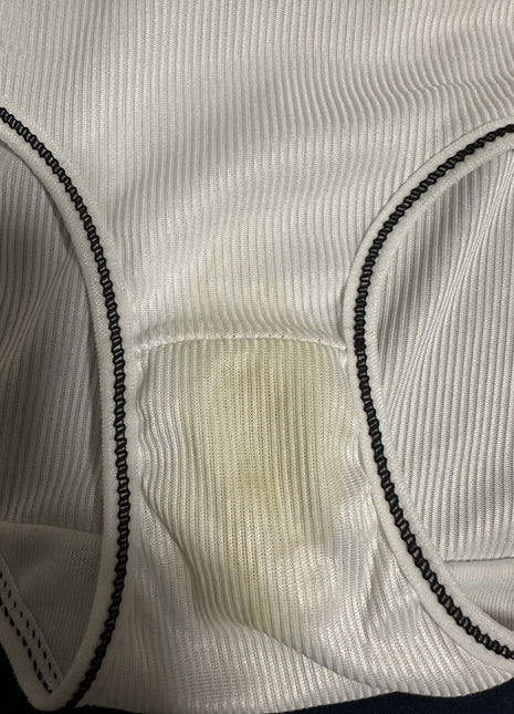 [Premium Used] Worn white panties that even got stained up to the bathroom mat.