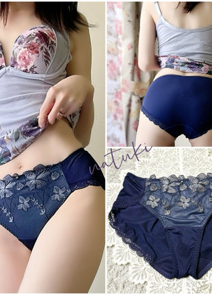 [Premium Used] A navy full-back panty with a chic and elegant design.