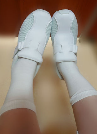 [Premium Used] White socks worn by hospital nurses during work. Worn for two days.