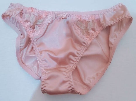 [Premium Used] The Panties with Photos of Cute Girls ~The Day of Relieving Constipation~