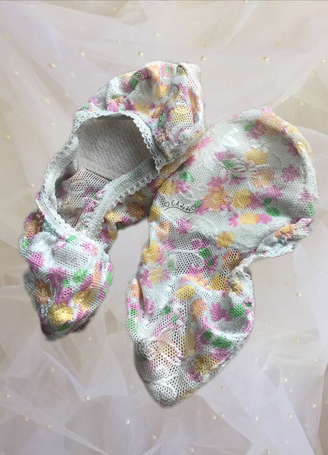 [Premium Used] Cute socks with a floral pattern.