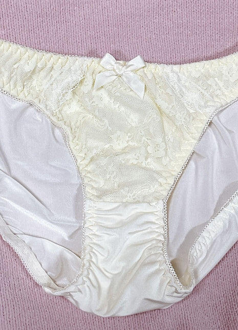 [Premium Used] White milk lace panties