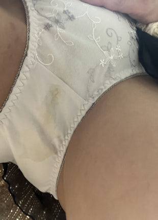 [Premium Used] Set of 4 Panties A Married Woman's Secret Panties