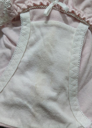 [Premium Used] Underwear with yellow stains that won’t come out even after washing.