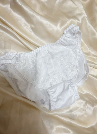 [Premium Used] Lovely white girly panties