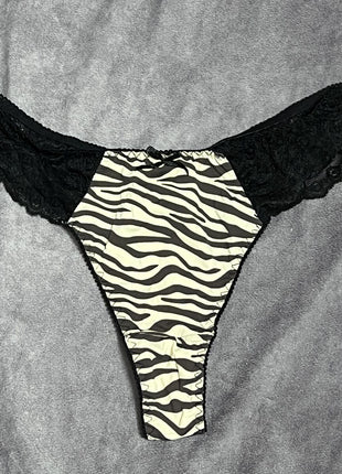 [Premium Used] Gyaru's Relaxed Zebra Print Thong ❤️