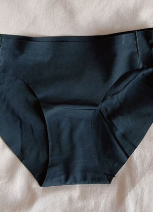 [Premium Used] Tight-fitting, seamless panties.