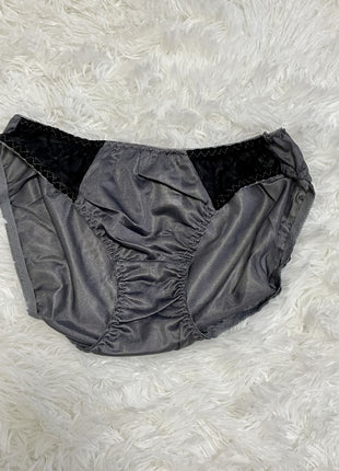 [Premium Used] Luxurious gray satin panty 💖