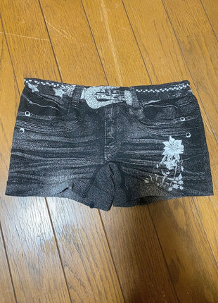 [Premium Used] Quite rare?? Denim shorts patterned stains.