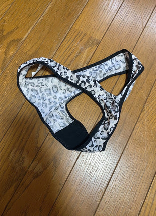 [Premium Used] Ultra gal! Leopard-print T-back panties