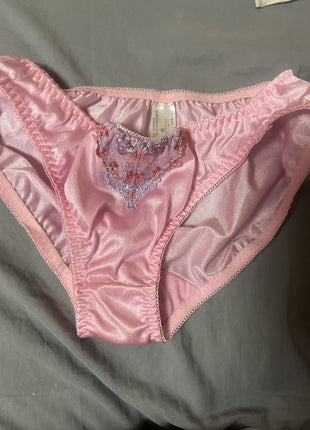 [Premium Used] Pink panties with stains